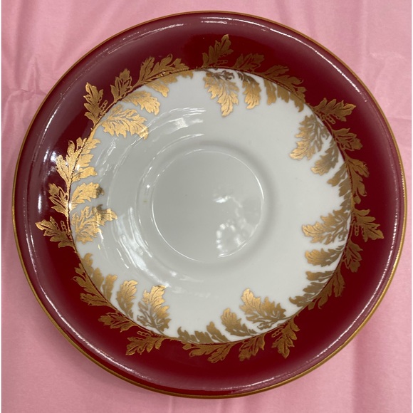 VTG AYNSLEY FINE BONE CHINA RED, WHITE AND GOLD FOOTED TEACUP AND SAUCER - Picture 8 of 11